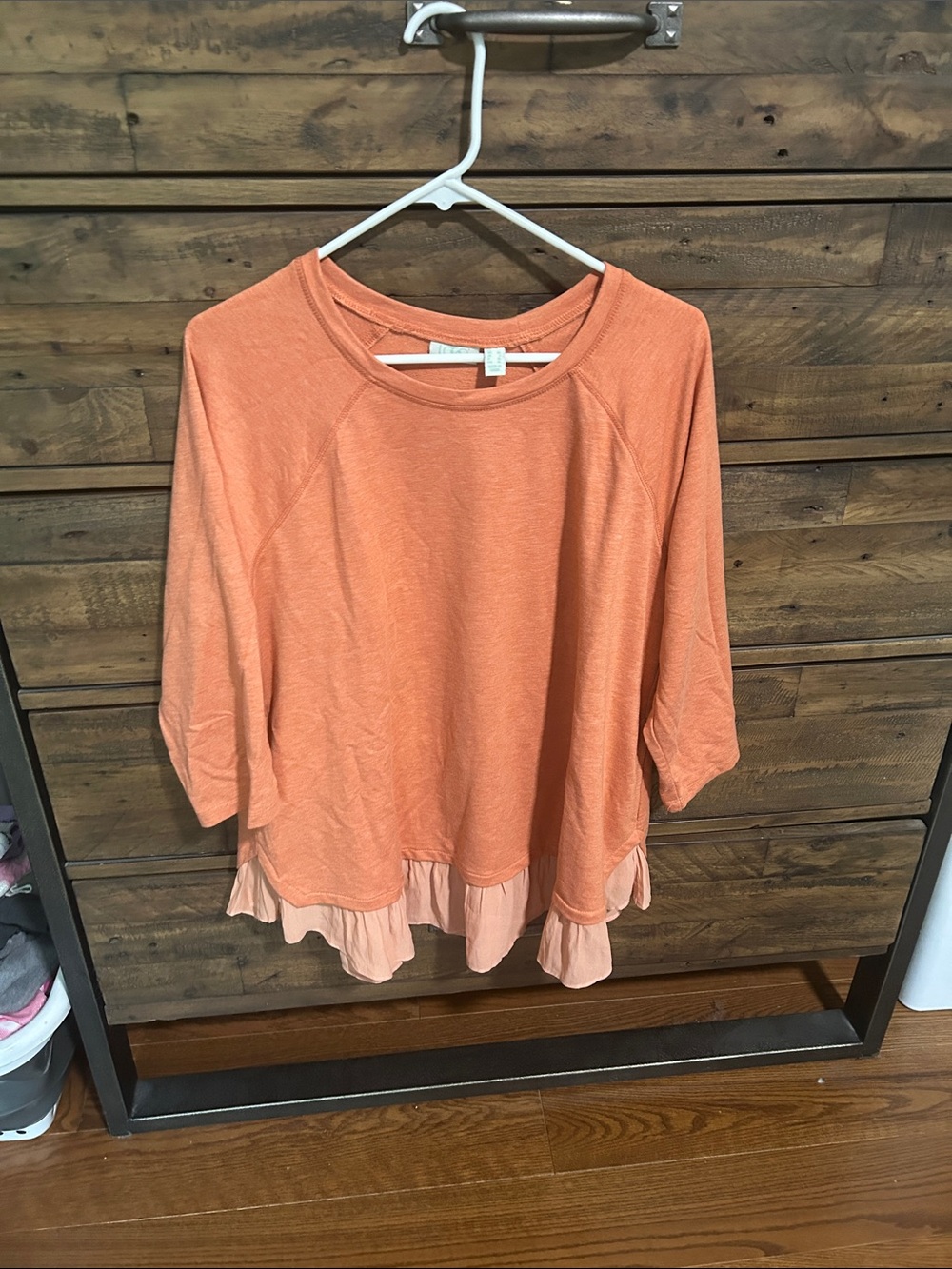 LOGO LOUNGE Women's Orange/Heathered Coral Ruffle-Hem Tee. Casual. Lagenlook